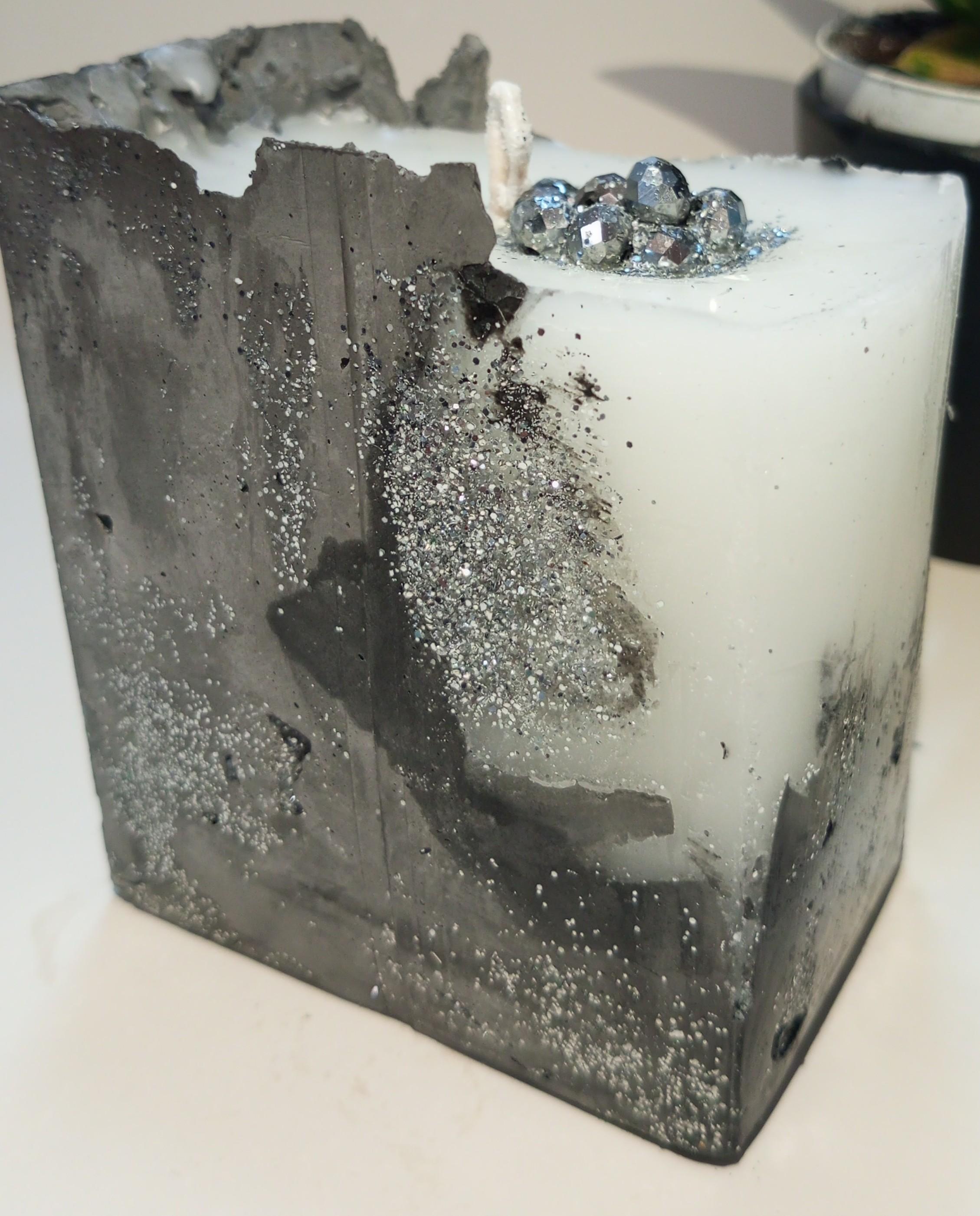 Dekoratif Portakal Kokulu Gri Simli Renkli Beton Kütük Mum