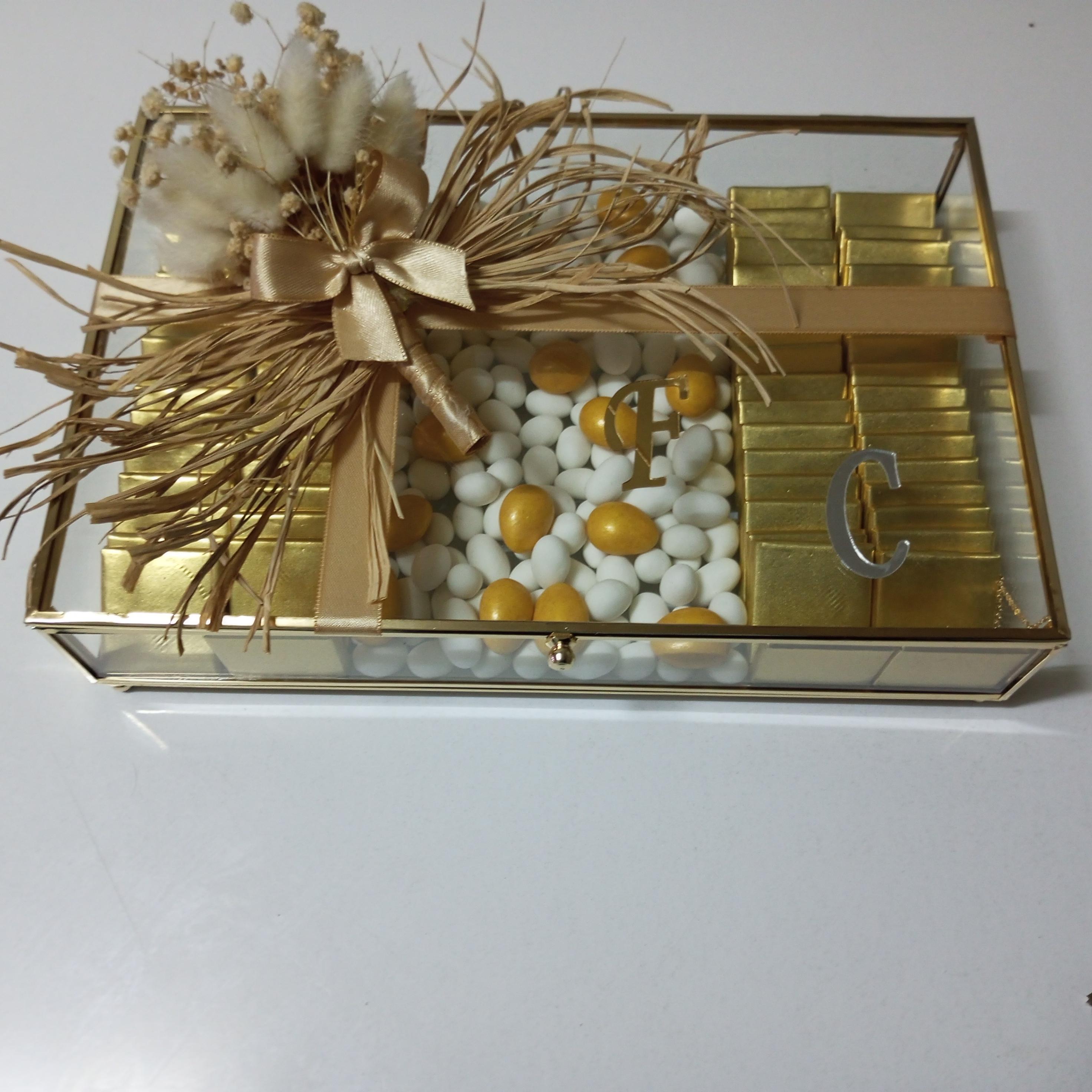 Gold Renkli Cam Kutulu İsteme Çikolatası